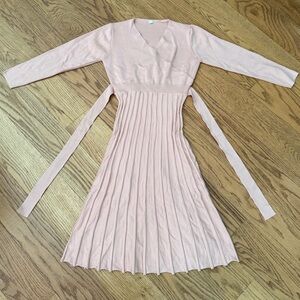 Elegant light peach pink Pleated Knit Dress